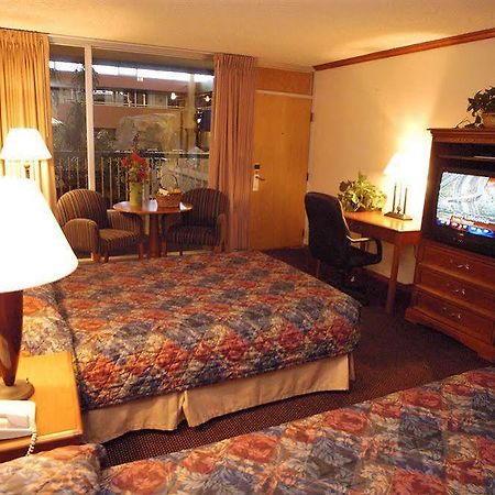 Boulder Outlook Hotel & Suites Rum bild